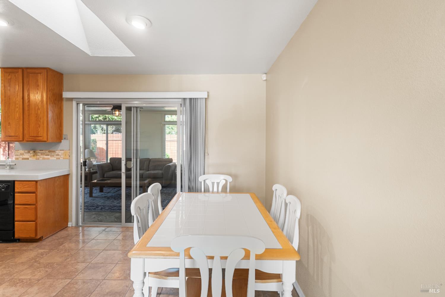 Detail Gallery Image 29 of 47 For 616 Emperor Dr, Suisun City,  CA 94585 - 3 Beds | 1 Baths