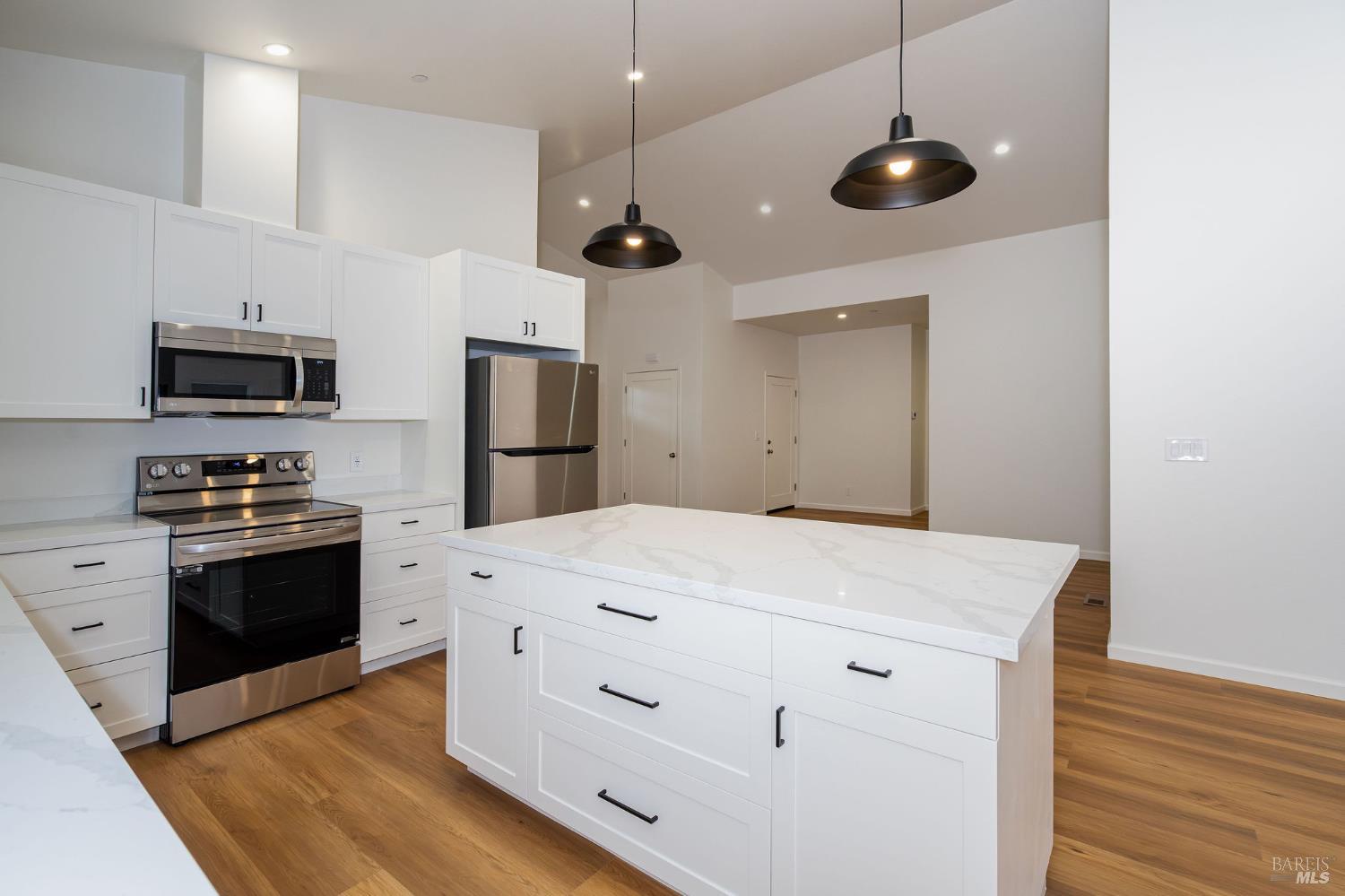 Detail Gallery Image 12 of 43 For 1924 San Salvador Dr, Santa Rosa,  CA 95403 - 4 Beds | 2 Baths
