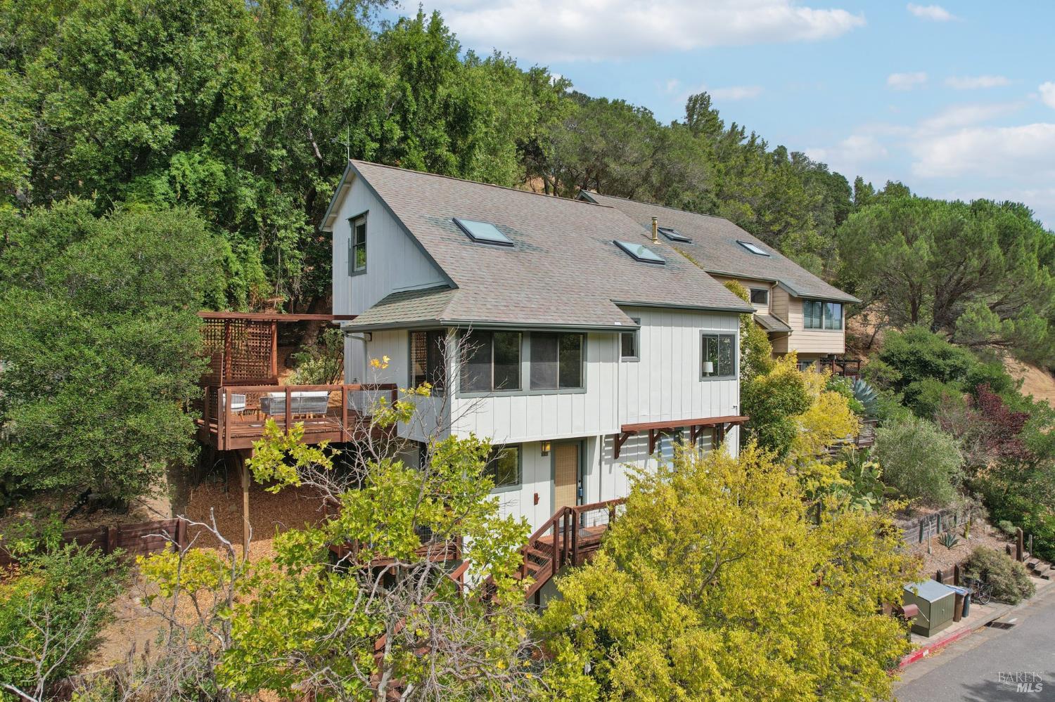 Detail Gallery Image 29 of 36 For 32 Glen Dr, Fairfax,  CA 94930 - 3 Beds | 2 Baths