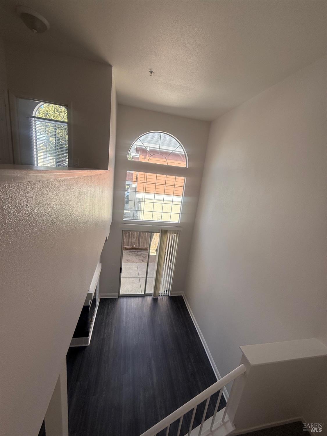 Detail Gallery Image 11 of 16 For 40 Manchester Ln, Fairfield,  CA 94533 - 3 Beds | 2/1 Baths