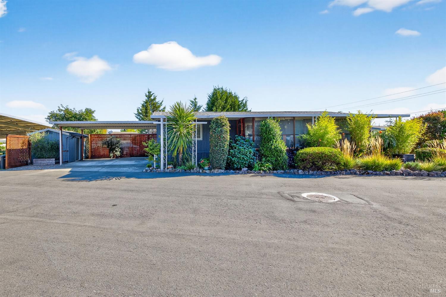 Detail Gallery Image 7 of 33 For 8034 Cliffrose St, Windsor,  CA 95492 - 3 Beds | 2 Baths