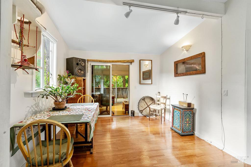 Detail Gallery Image 15 of 83 For 15990 Drake Rd, Guerneville,  CA 95446 - 1 Beds | 1 Baths