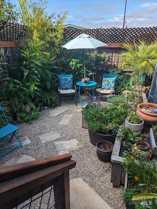 Detail Gallery Image 4 of 33 For 8034 Cliffrose St, Windsor,  CA 95492 - 3 Beds | 2 Baths