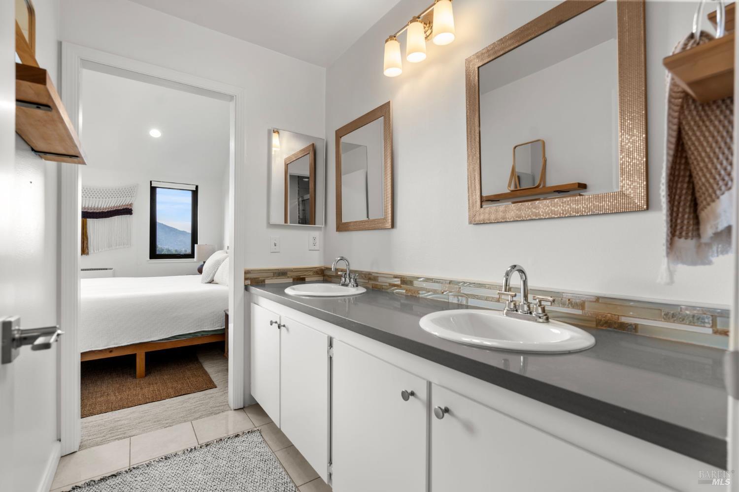 Detail Gallery Image 15 of 26 For 402 Donahue St, Sausalito,  CA 94965 - 3 Beds | 2/1 Baths