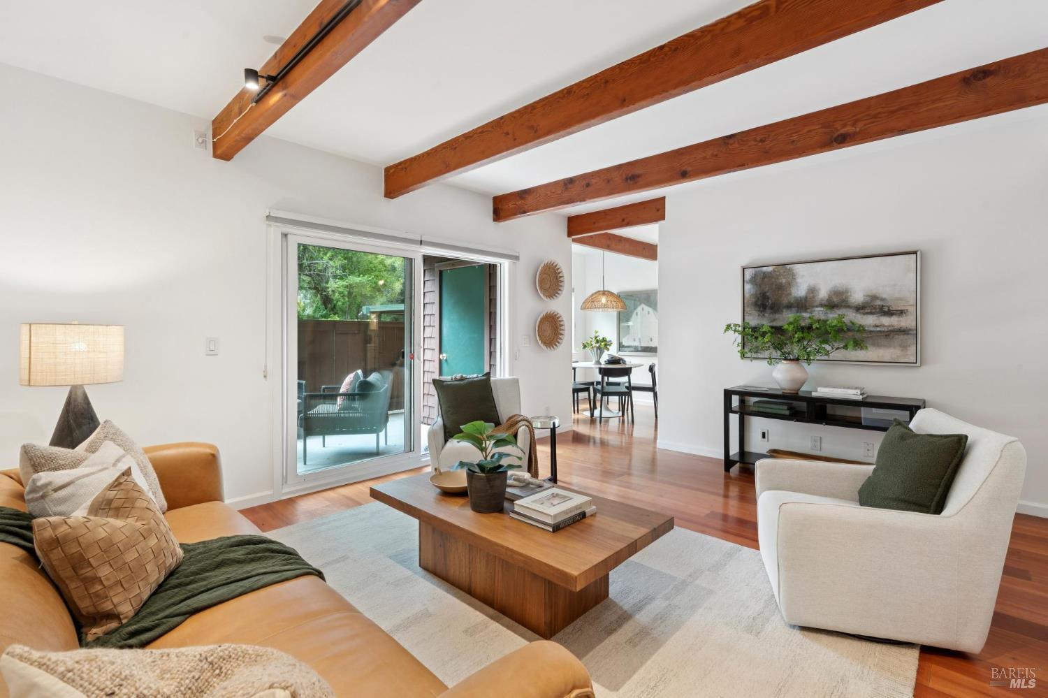 Detail Gallery Image 8 of 19 For 84 Madrone Ave #1,  San Anselmo,  CA 94960 - 2 Beds | 1 Baths