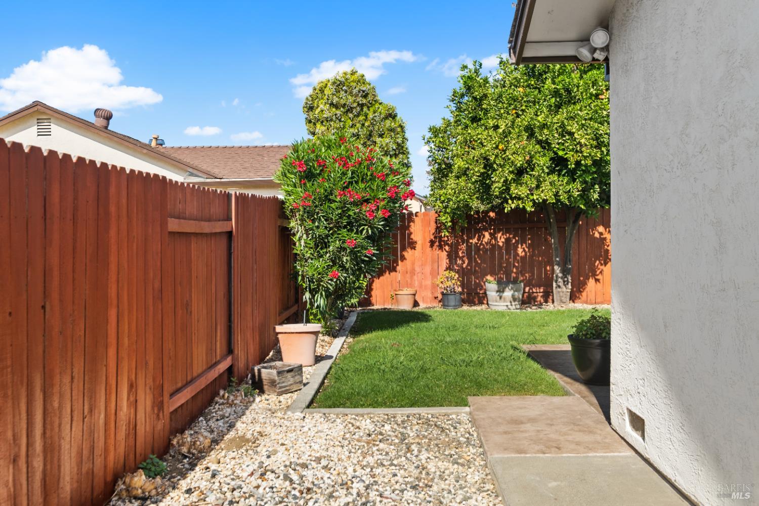 Detail Gallery Image 42 of 47 For 616 Emperor Dr, Suisun City,  CA 94585 - 3 Beds | 1 Baths