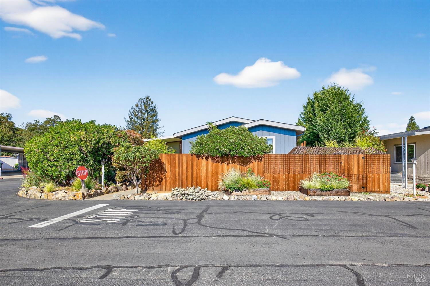 Detail Gallery Image 6 of 33 For 8034 Cliffrose St, Windsor,  CA 95492 - 3 Beds | 2 Baths