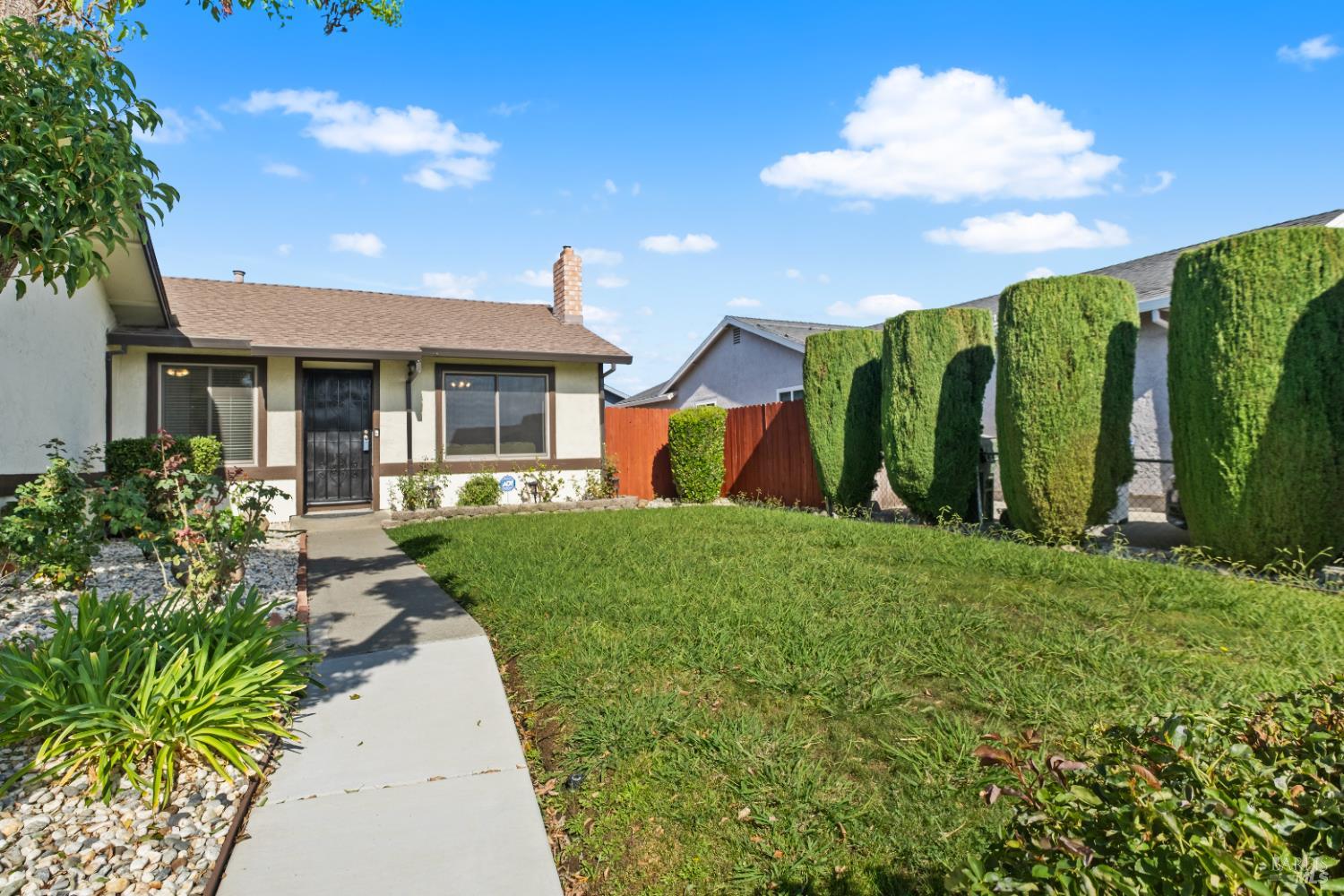 Detail Gallery Image 9 of 47 For 616 Emperor Dr, Suisun City,  CA 94585 - 3 Beds | 1 Baths