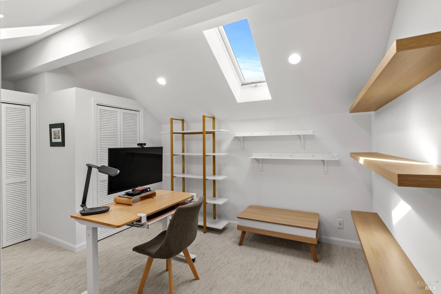 Detail Gallery Image 18 of 26 For 402 Donahue St, Sausalito,  CA 94965 - 3 Beds | 2/1 Baths