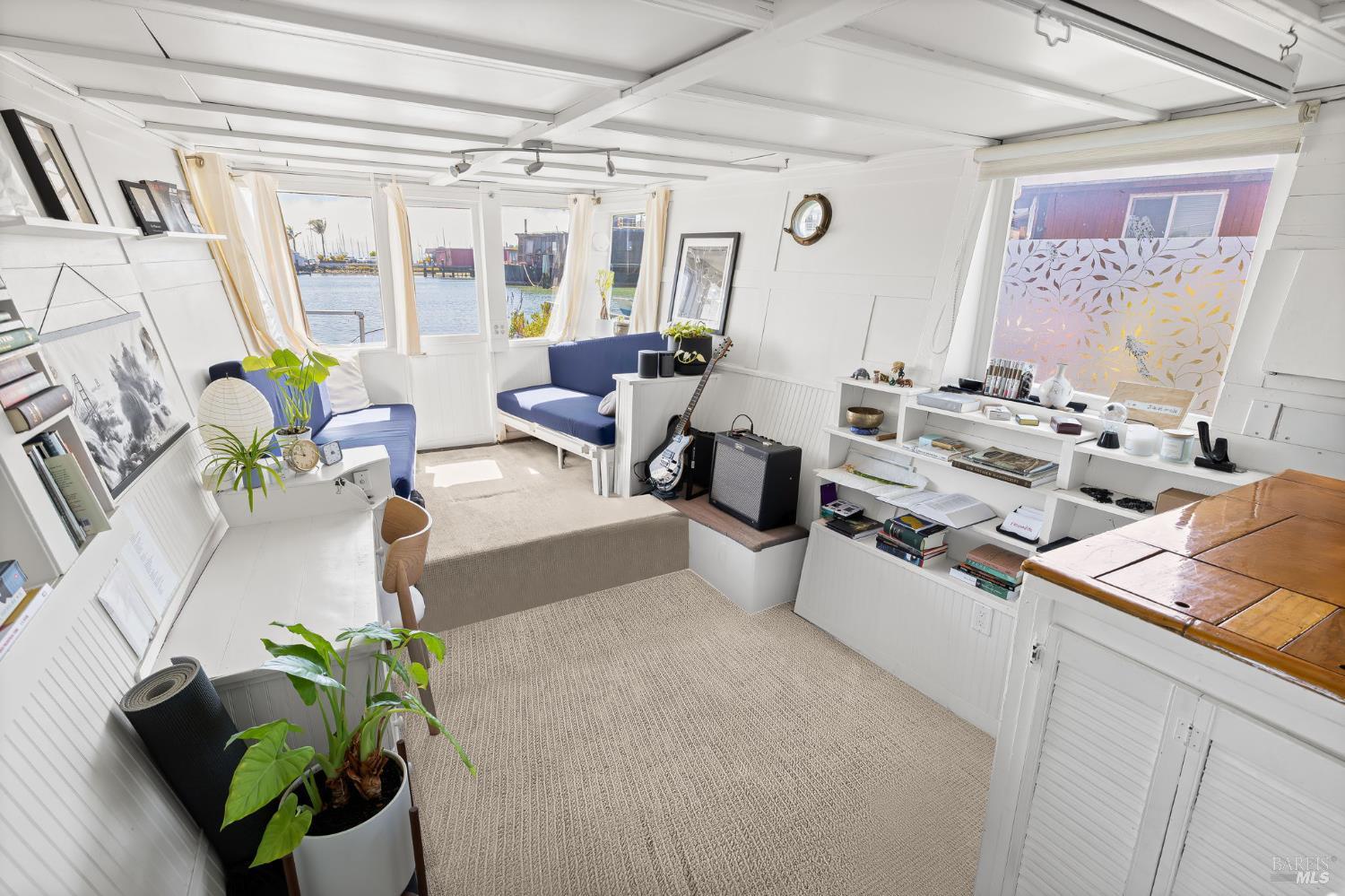 Detail Gallery Image 3 of 21 For 12 S 40 Dock Unkn, Sausalito,  CA 94965 - 1 Beds | 1 Baths