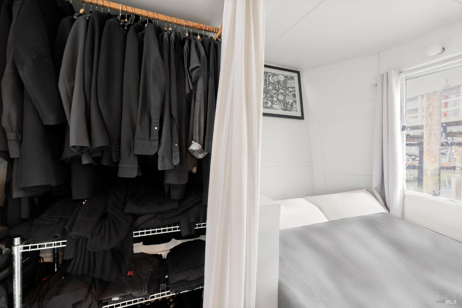 Detail Gallery Image 13 of 21 For 12 S 40 Dock Unkn, Sausalito,  CA 94965 - 1 Beds | 1 Baths