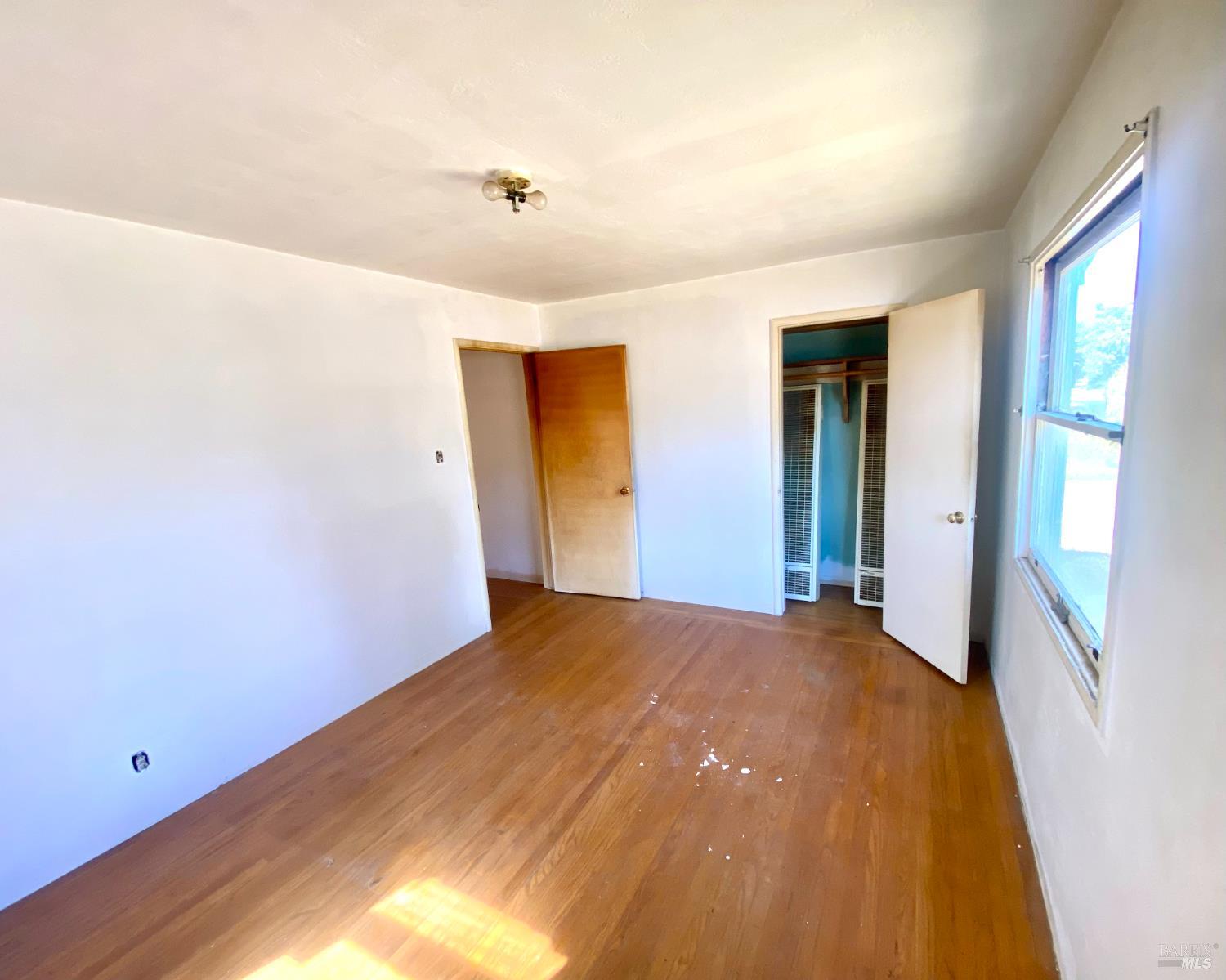 Detail Gallery Image 13 of 20 For 581 Louis Dr, Novato,  CA 94945 - 3 Beds | 1 Baths