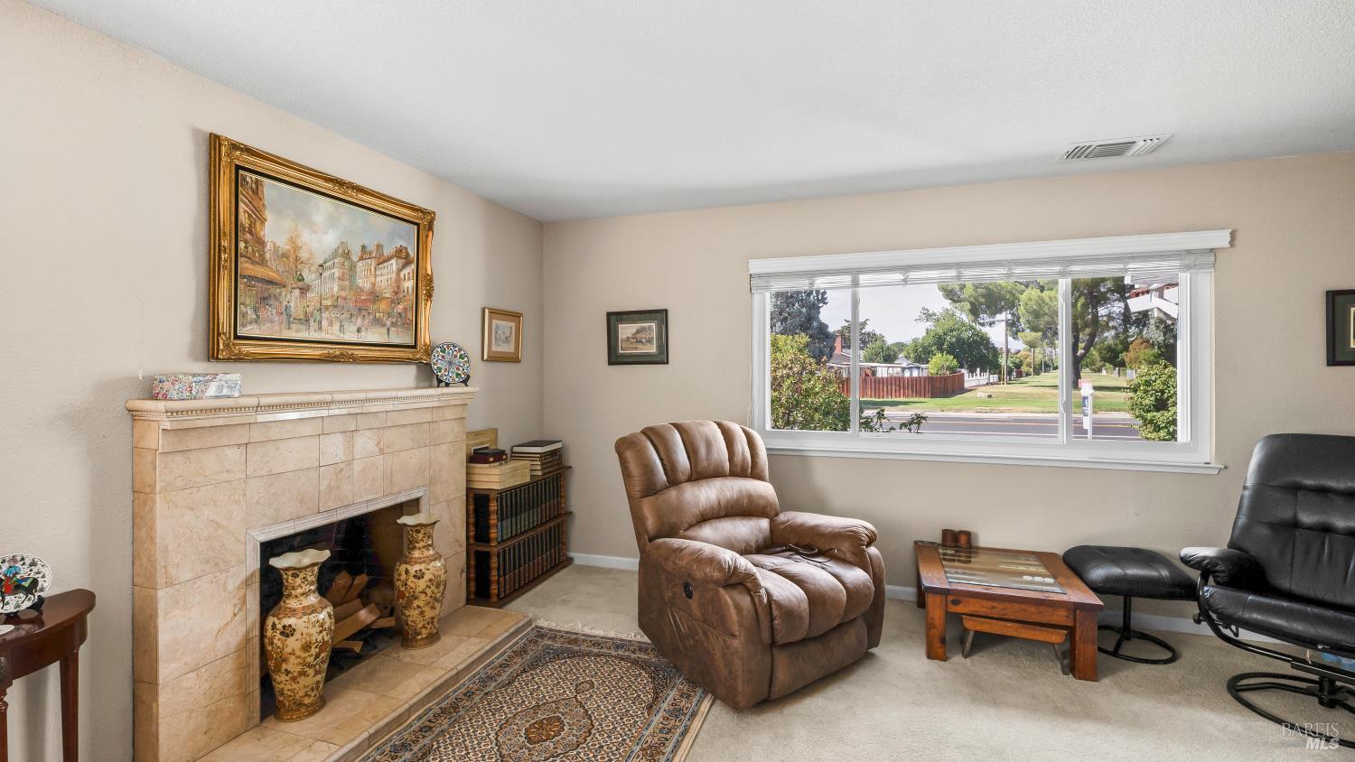 Detail Gallery Image 12 of 64 For 442 Yellowstone Dr, Vacaville,  CA 95687 - 3 Beds | 2 Baths