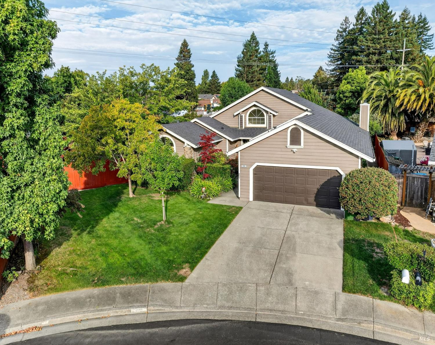 Detail Gallery Image 2 of 63 For 220 Mendelssohn Ct, Cotati,  CA 94931 - 4 Beds | 2 Baths