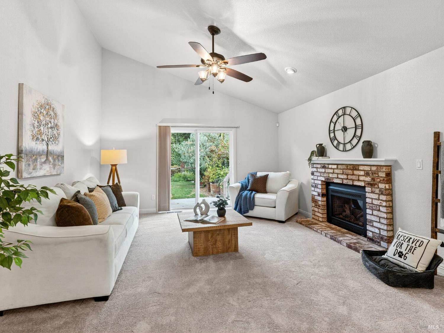 Detail Gallery Image 10 of 63 For 220 Mendelssohn Ct, Cotati,  CA 94931 - 4 Beds | 2 Baths