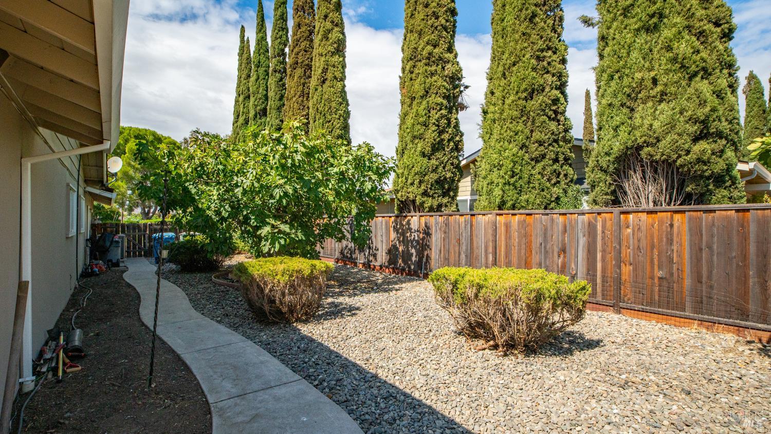 Detail Gallery Image 46 of 64 For 442 Yellowstone Dr, Vacaville,  CA 95687 - 3 Beds | 2 Baths