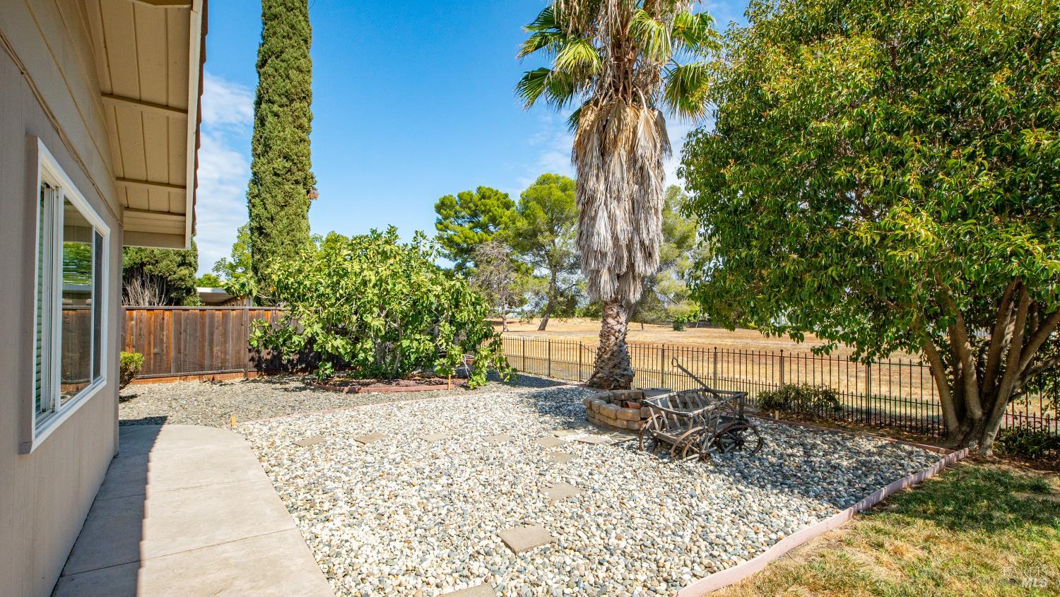 Detail Gallery Image 42 of 64 For 442 Yellowstone Dr, Vacaville,  CA 95687 - 3 Beds | 2 Baths