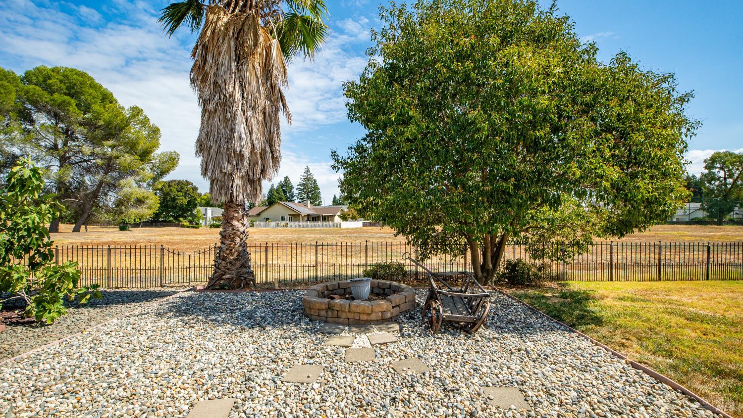 Detail Gallery Image 44 of 64 For 442 Yellowstone Dr, Vacaville,  CA 95687 - 3 Beds | 2 Baths