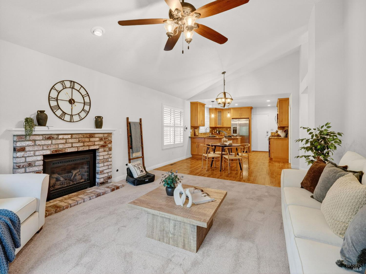 Detail Gallery Image 11 of 63 For 220 Mendelssohn Ct, Cotati,  CA 94931 - 4 Beds | 2 Baths