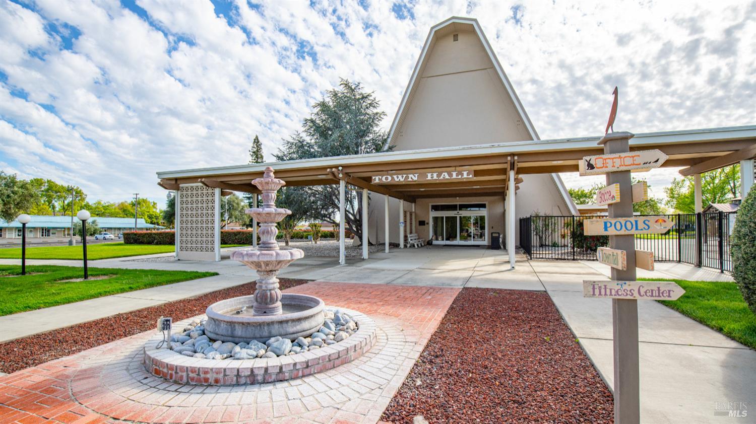 Detail Gallery Image 60 of 64 For 442 Yellowstone Dr, Vacaville,  CA 95687 - 3 Beds | 2 Baths