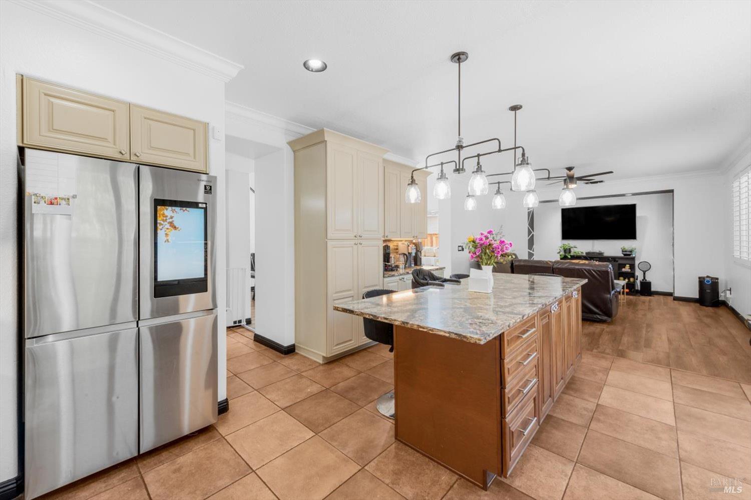 Detail Gallery Image 19 of 56 For 2541 Rowe Dr, Fairfield,  CA 94533 - 5 Beds | 3 Baths