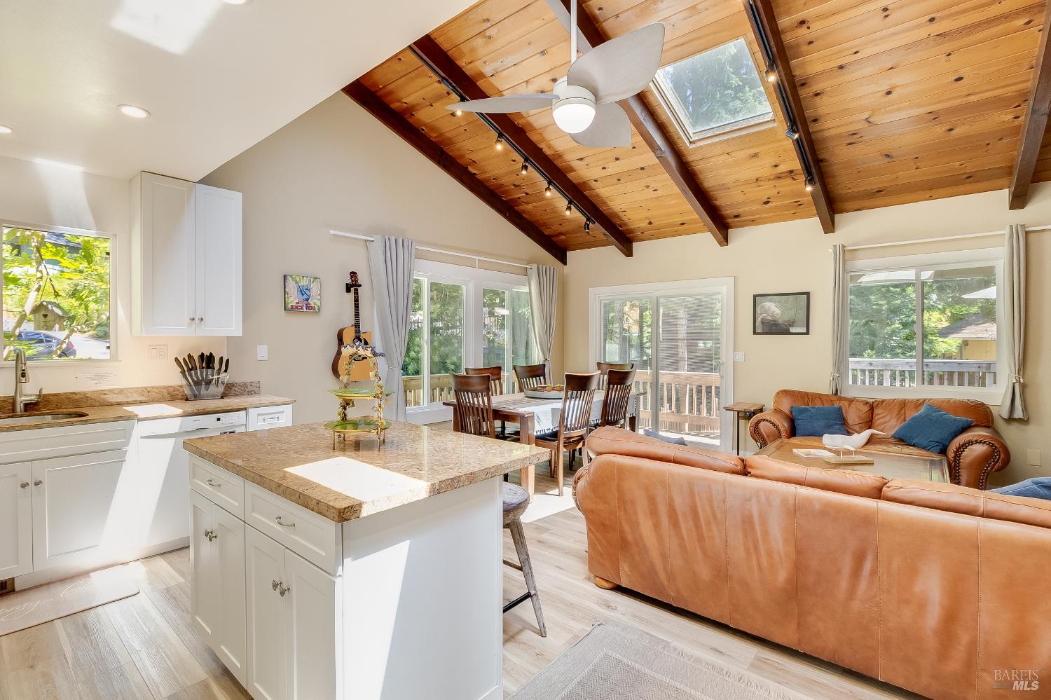 Detail Gallery Image 3 of 87 For 35550 Ocean View Way, Gualala,  CA 95445 - 3 Beds | 2 Baths