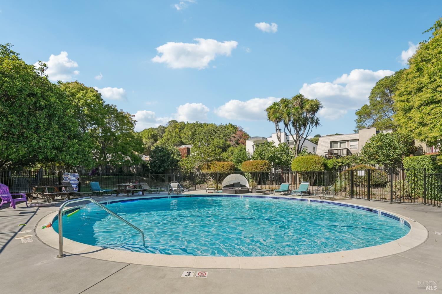 Detail Gallery Image 36 of 36 For 32 Glen Dr, Fairfax,  CA 94930 - 3 Beds | 2 Baths