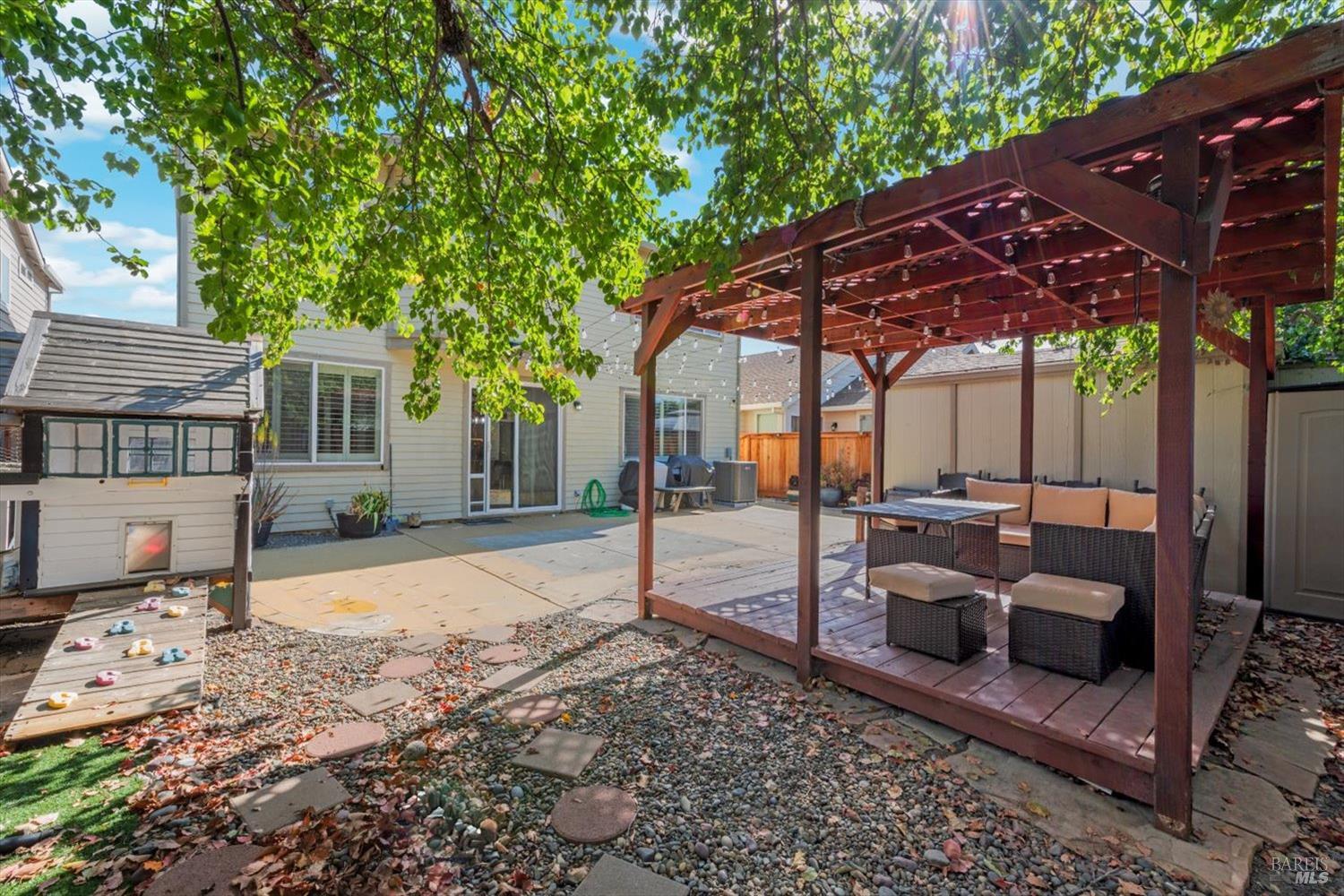 Detail Gallery Image 46 of 56 For 2541 Rowe Dr, Fairfield,  CA 94533 - 5 Beds | 3 Baths