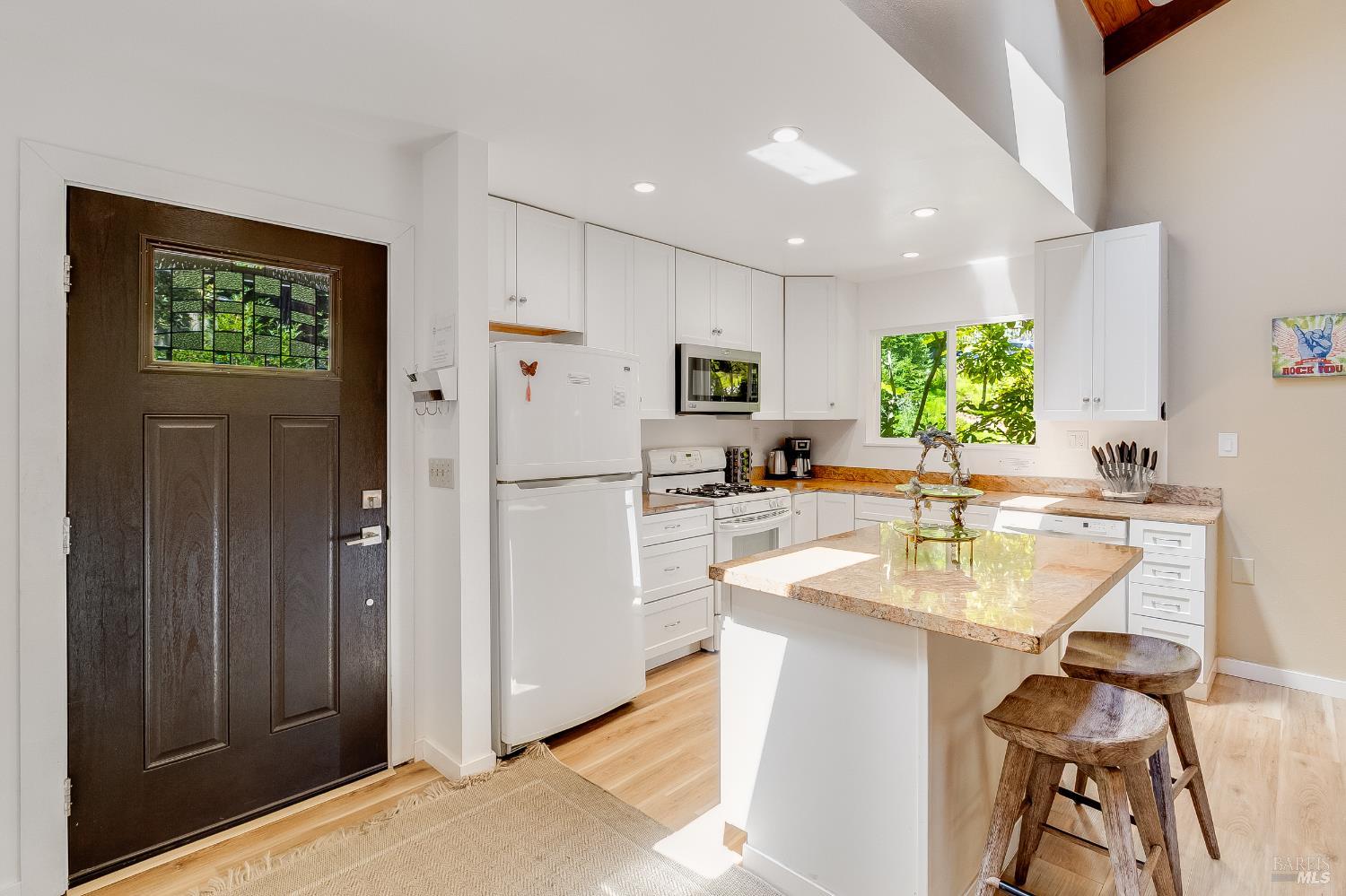 Detail Gallery Image 28 of 87 For 35550 Ocean View Way, Gualala,  CA 95445 - 3 Beds | 2 Baths