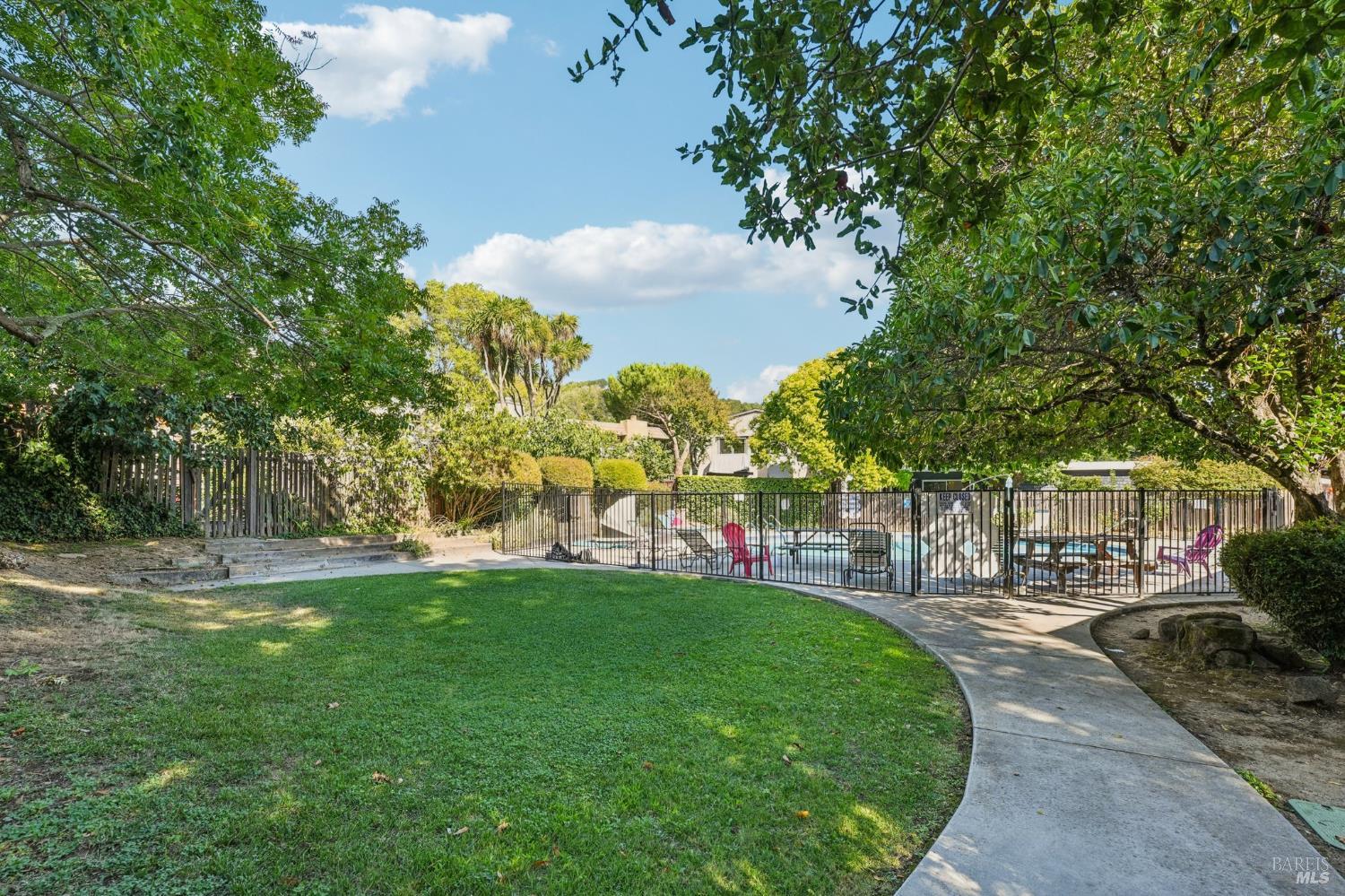 Detail Gallery Image 35 of 36 For 32 Glen Dr, Fairfax,  CA 94930 - 3 Beds | 2 Baths