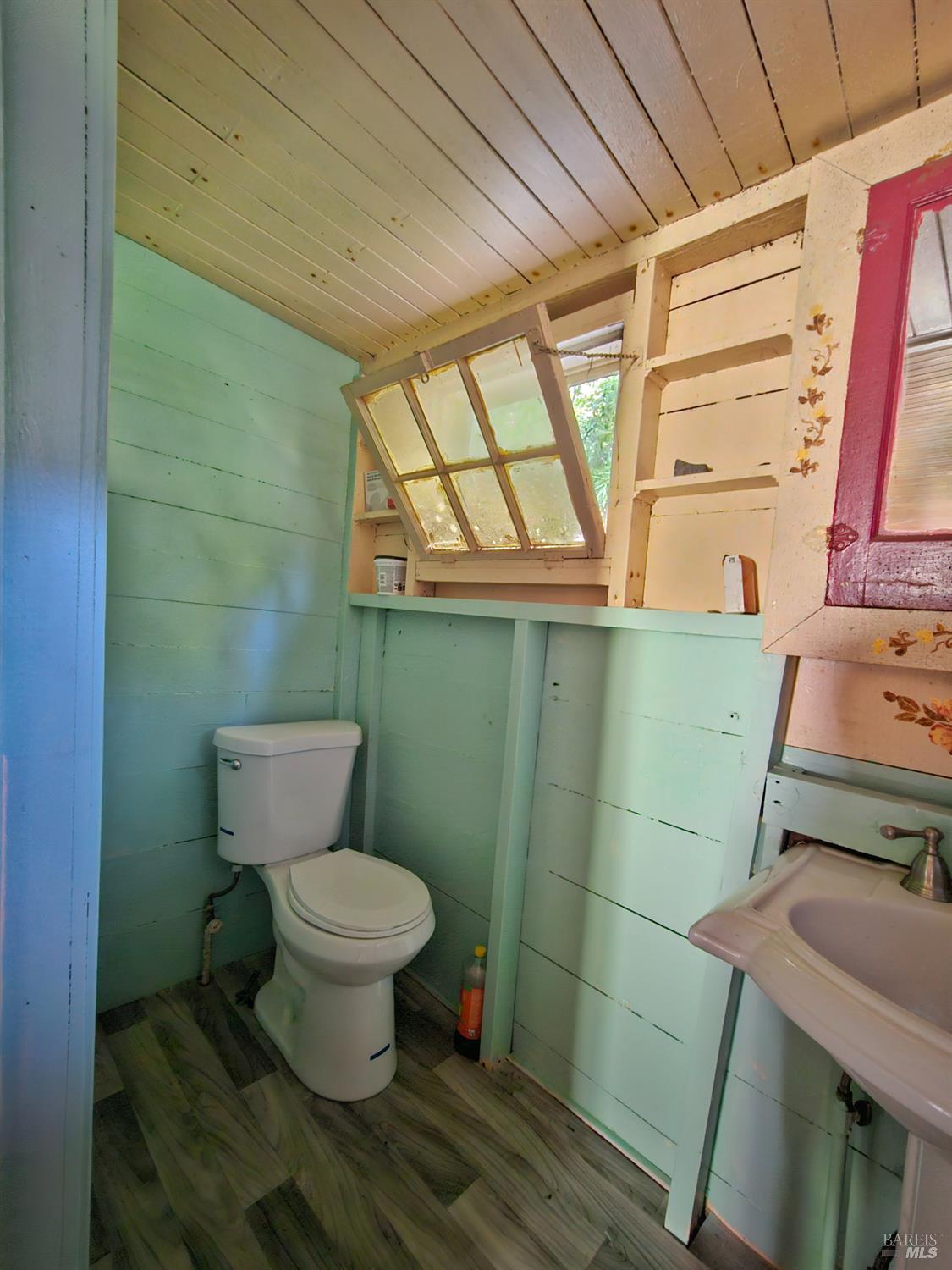 Detail Gallery Image 23 of 45 For 135 Redwood Ave, Camp Meeker,  CA 95419 - 1 Beds | 1 Baths