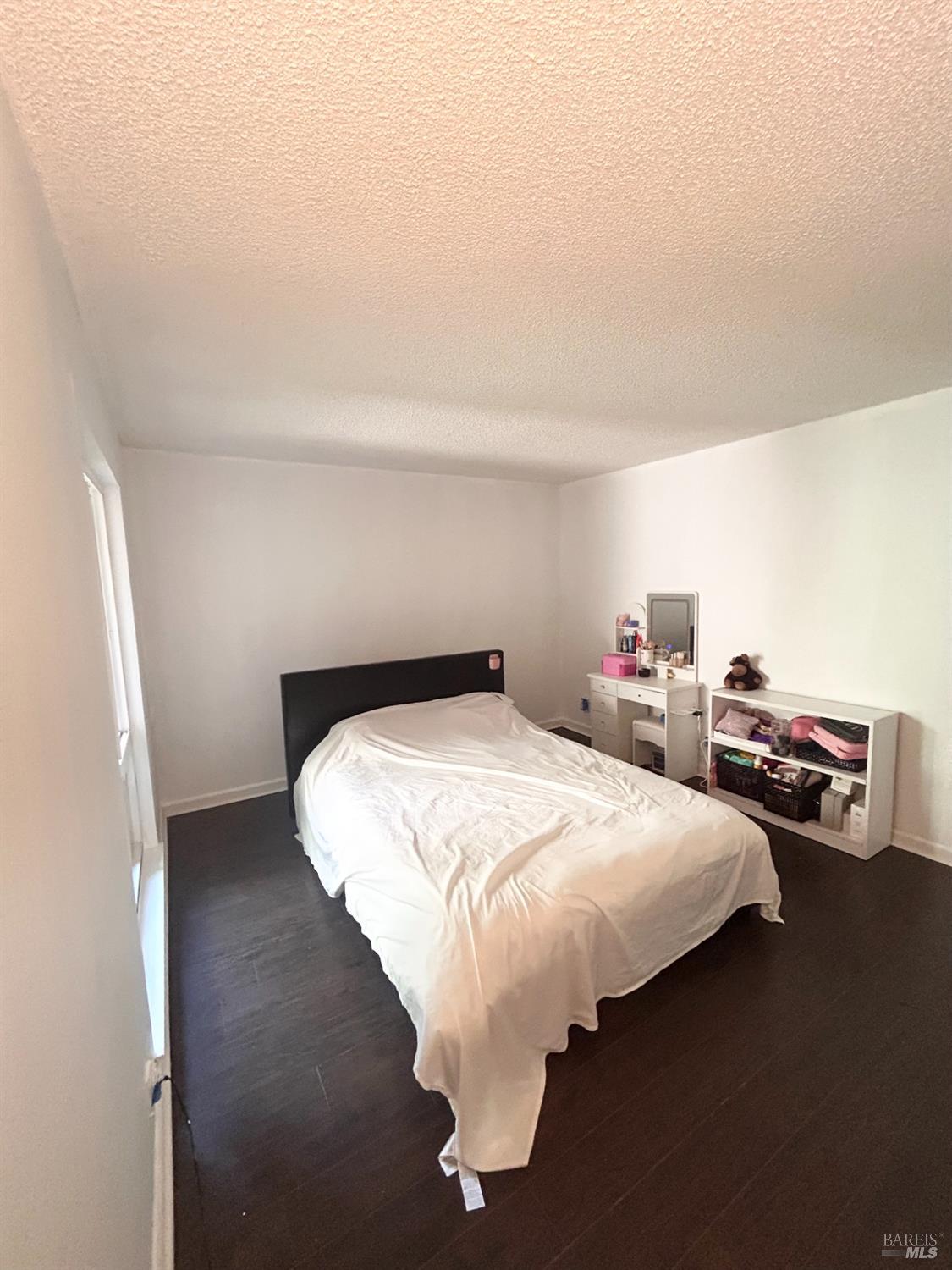 Detail Gallery Image 8 of 25 For 2100 Laguna Cir #D,  Concord,  CA 94520 - 1 Beds | 1 Baths