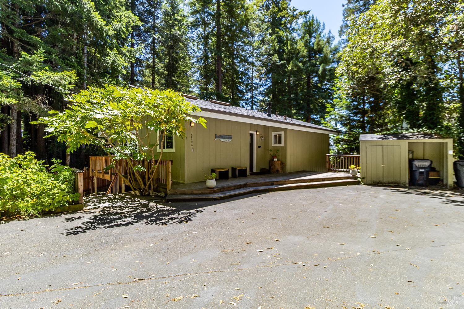 Detail Gallery Image 7 of 87 For 35550 Ocean View Way, Gualala,  CA 95445 - 3 Beds | 2 Baths