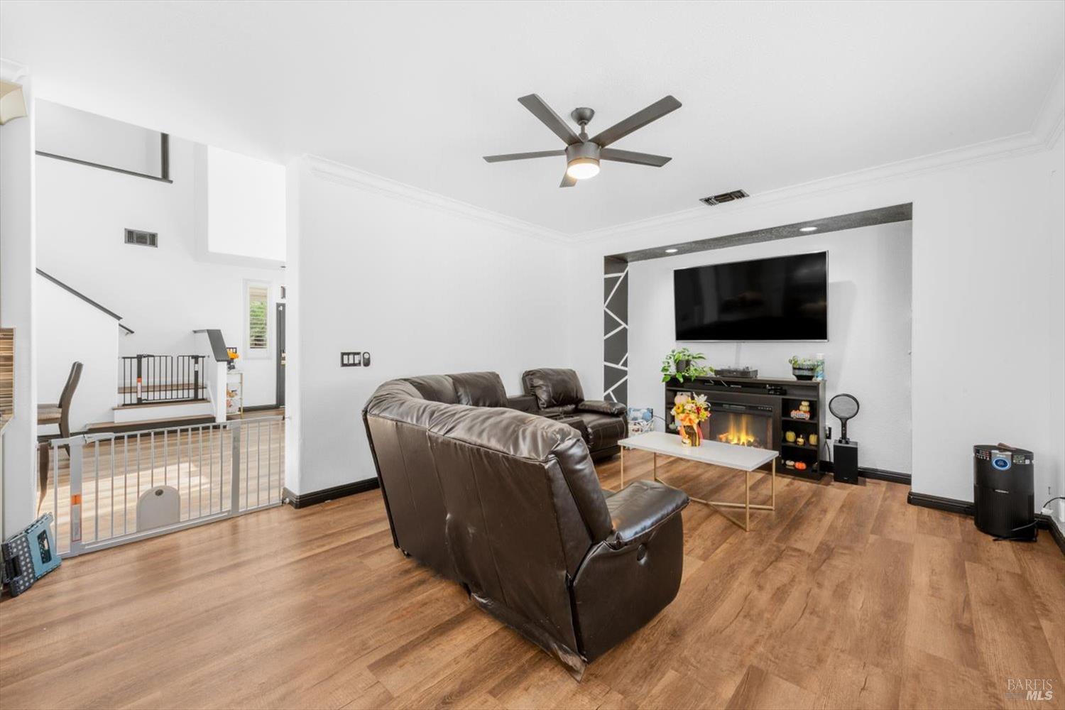 Detail Gallery Image 10 of 56 For 2541 Rowe Dr, Fairfield,  CA 94533 - 5 Beds | 3 Baths