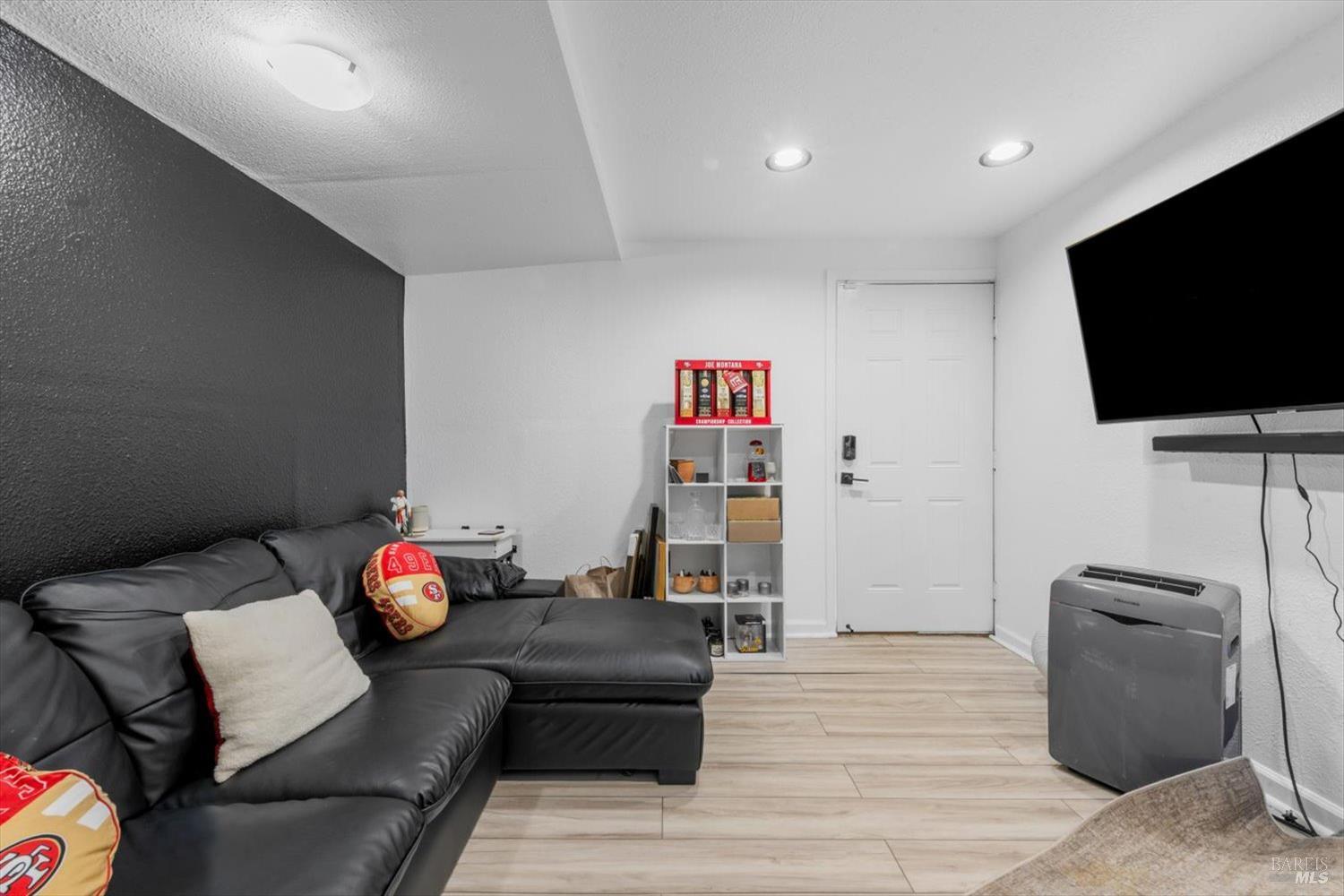 Detail Gallery Image 41 of 56 For 2541 Rowe Dr, Fairfield,  CA 94533 - 5 Beds | 3 Baths