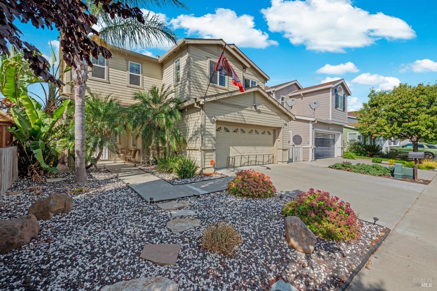 Detail Gallery Image 3 of 56 For 2541 Rowe Dr, Fairfield,  CA 94533 - 5 Beds | 3 Baths