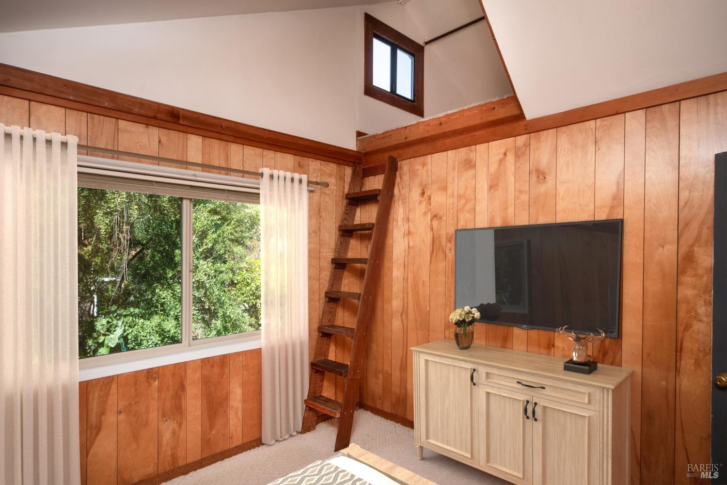 Detail Gallery Image 17 of 35 For 176 Railroad Ave, Woodacre,  CA 94973 - 2 Beds | 2 Baths