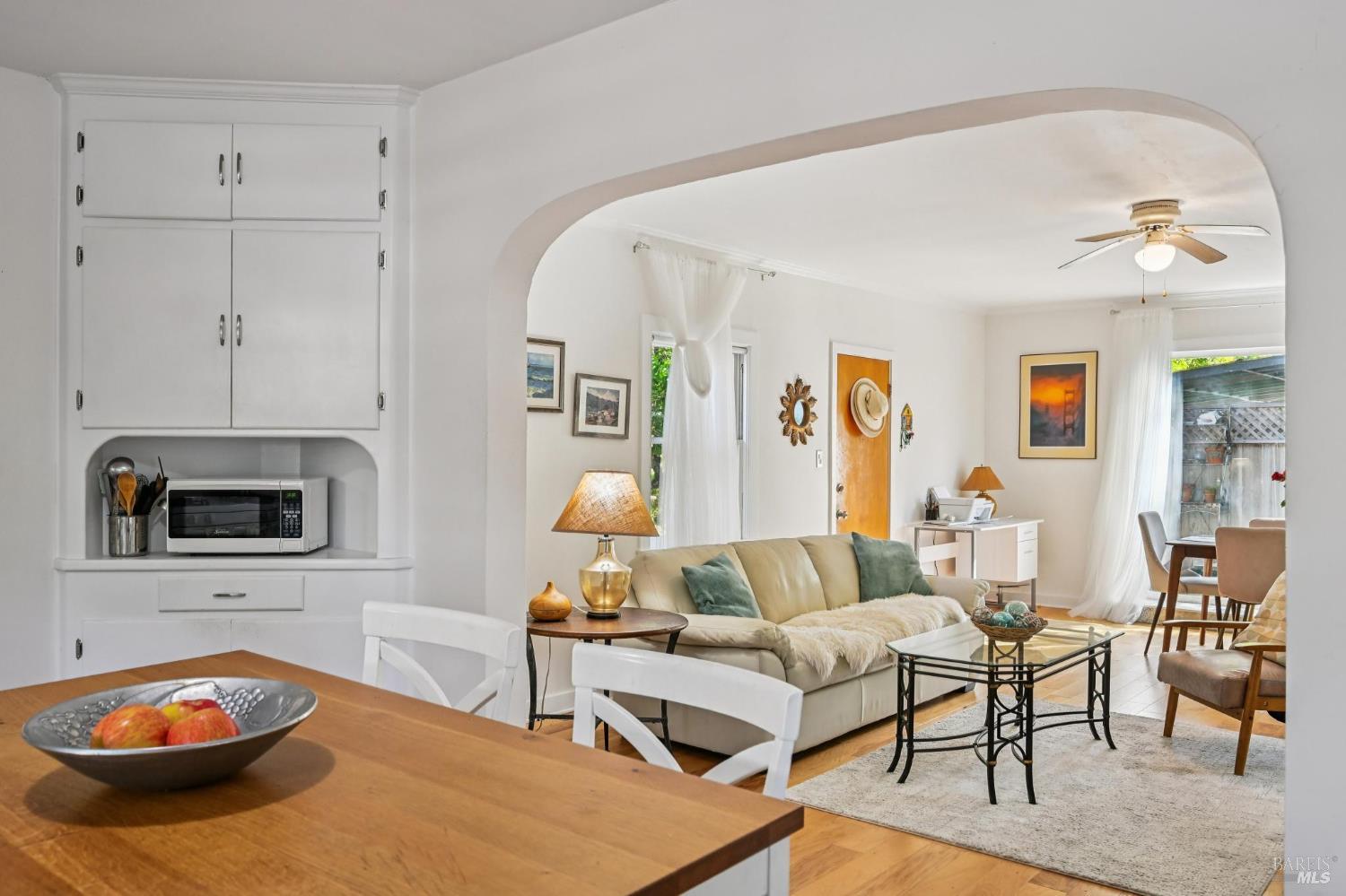 Detail Gallery Image 18 of 39 For 211 the Alameda Unkn, San Anselmo,  CA 94960 - 2 Beds | 2 Baths