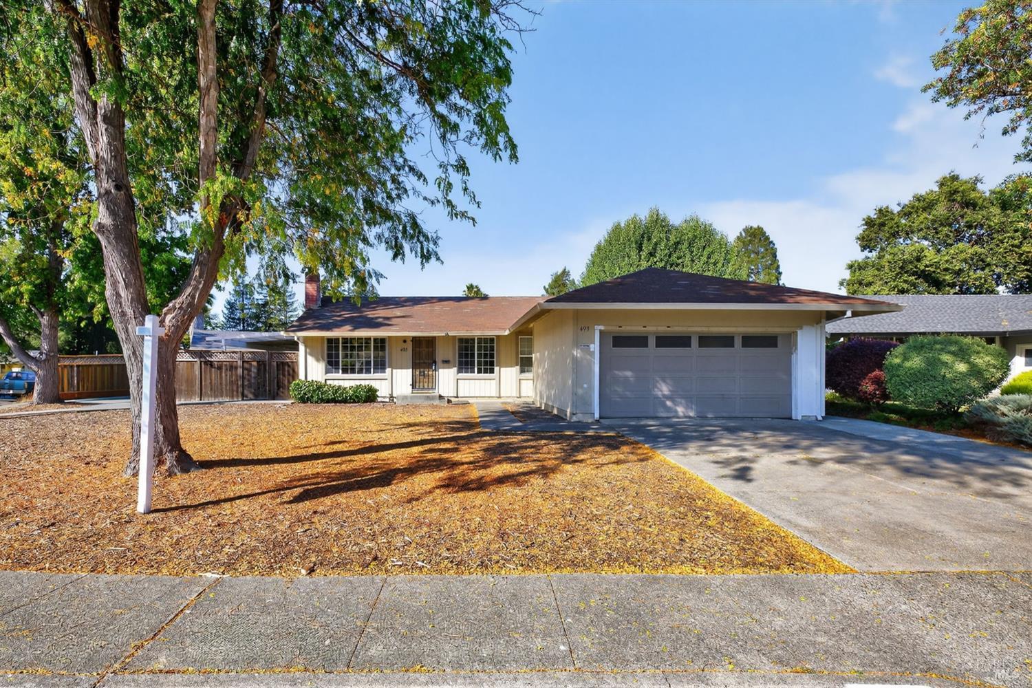493 Landsdown Cir
