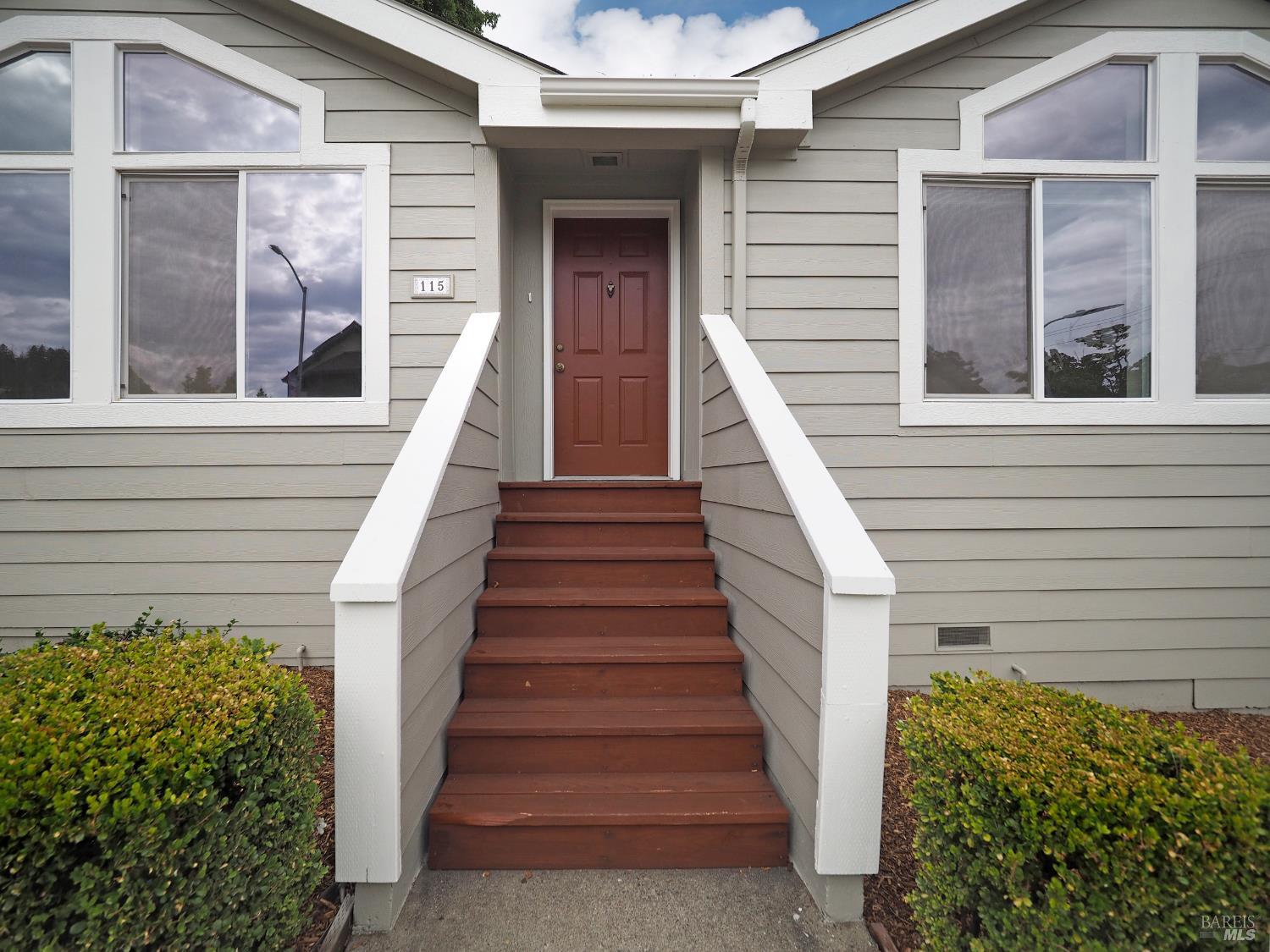 Detail Gallery Image 4 of 50 For 115 School House Ln, Geyserville,  CA 95441 - 3 Beds | 2 Baths