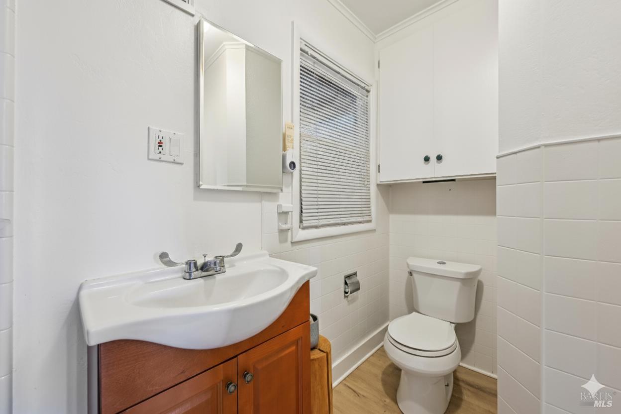 Detail Gallery Image 37 of 39 For 211 the Alameda Unkn, San Anselmo,  CA 94960 - 2 Beds | 2 Baths