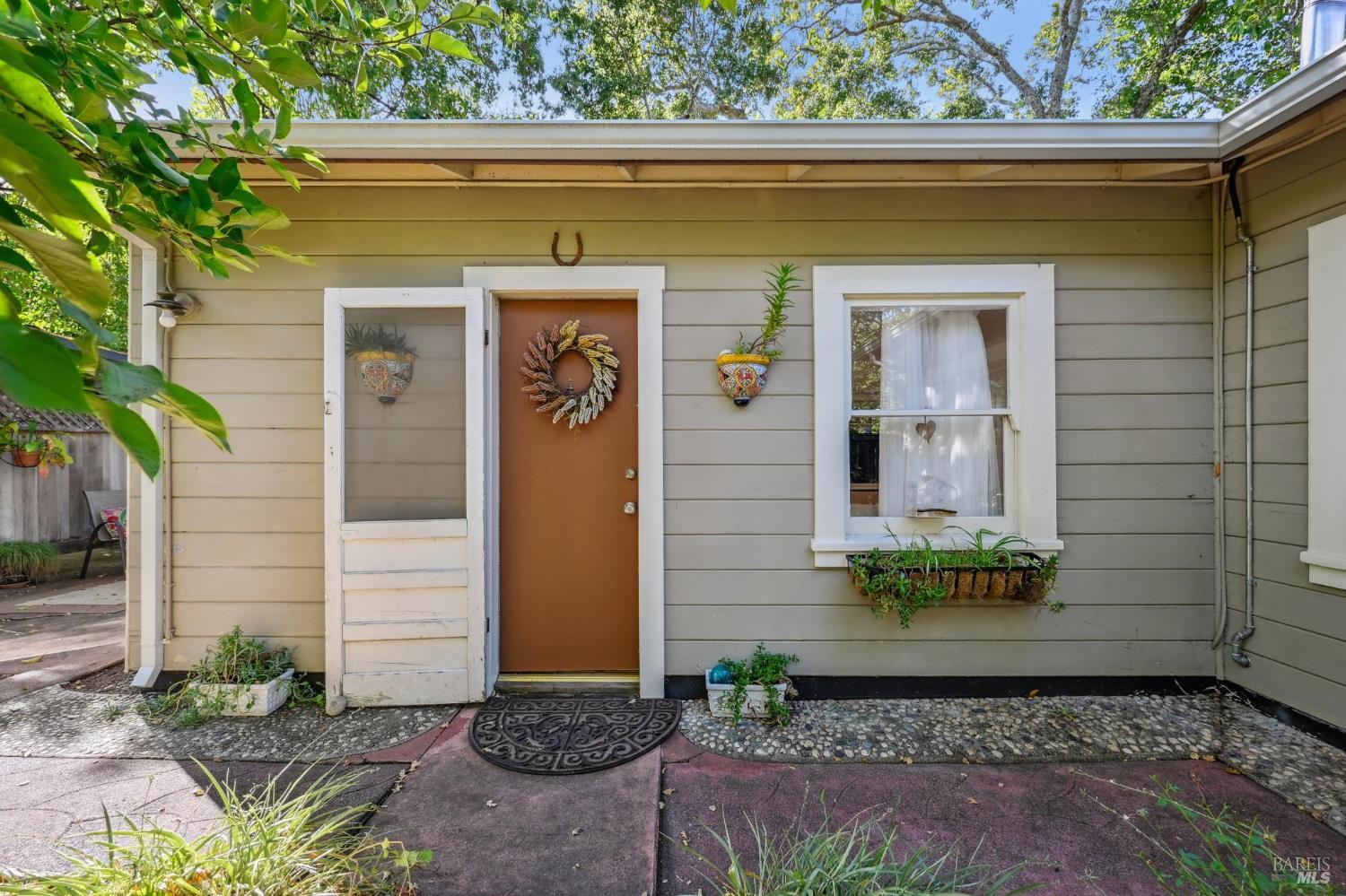 Detail Gallery Image 7 of 39 For 211 the Alameda Unkn, San Anselmo,  CA 94960 - 2 Beds | 2 Baths