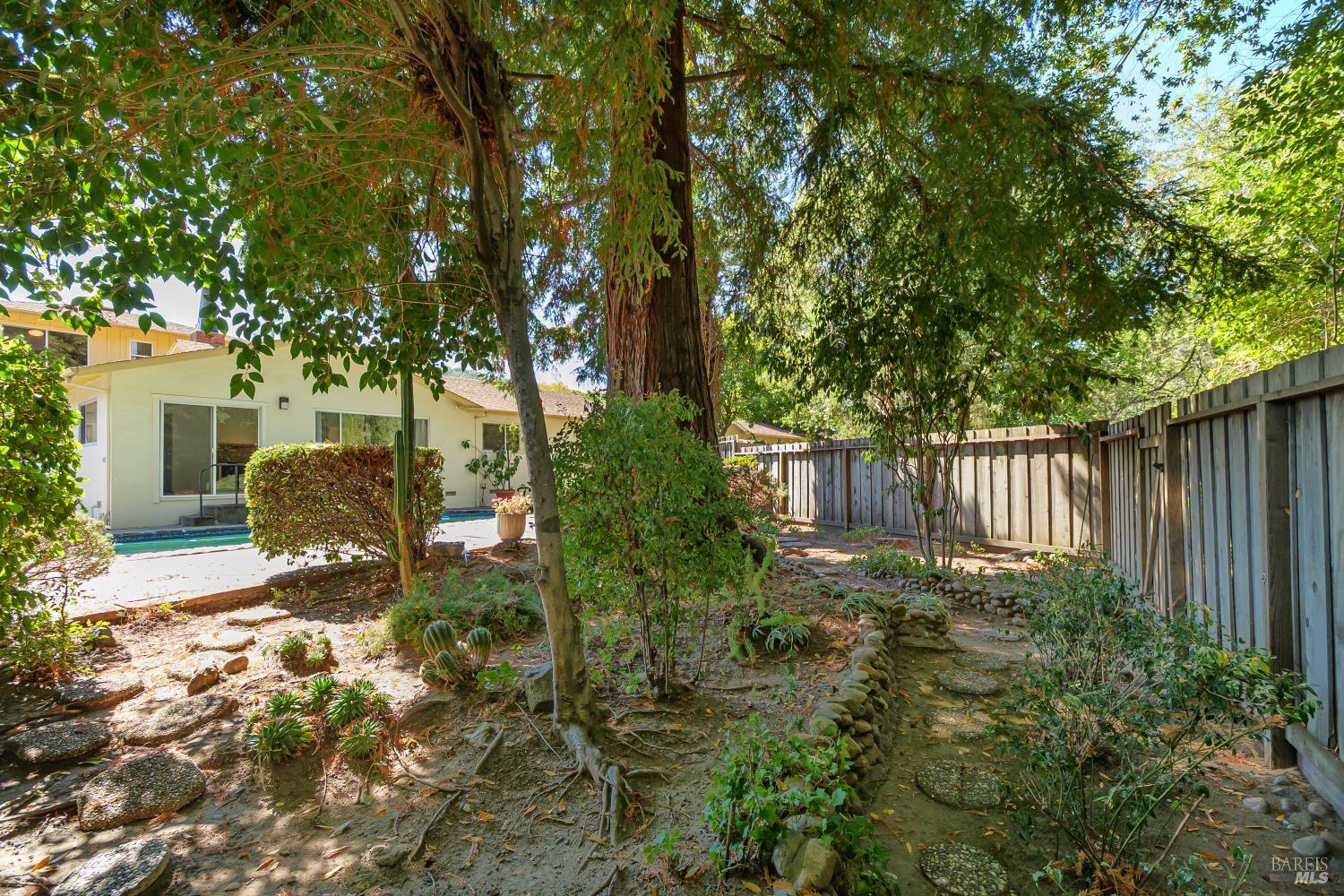 Detail Gallery Image 17 of 25 For 432 Calle De La Mesa Unkn, Novato,  CA 94949 - 4 Beds | 3/1 Baths