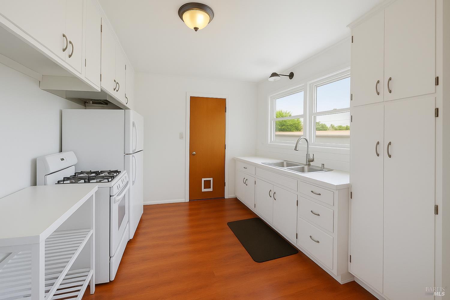 Detail Gallery Image 34 of 39 For 211 the Alameda Unkn, San Anselmo,  CA 94960 - 2 Beds | 2 Baths