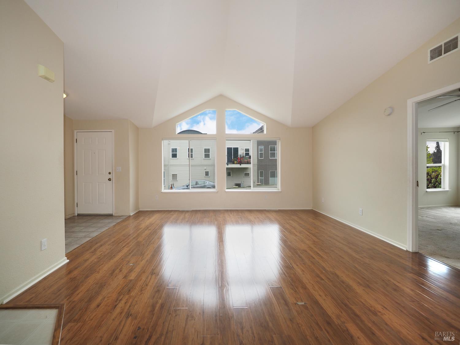 Detail Gallery Image 5 of 50 For 115 School House Ln, Geyserville,  CA 95441 - – Beds | – Baths