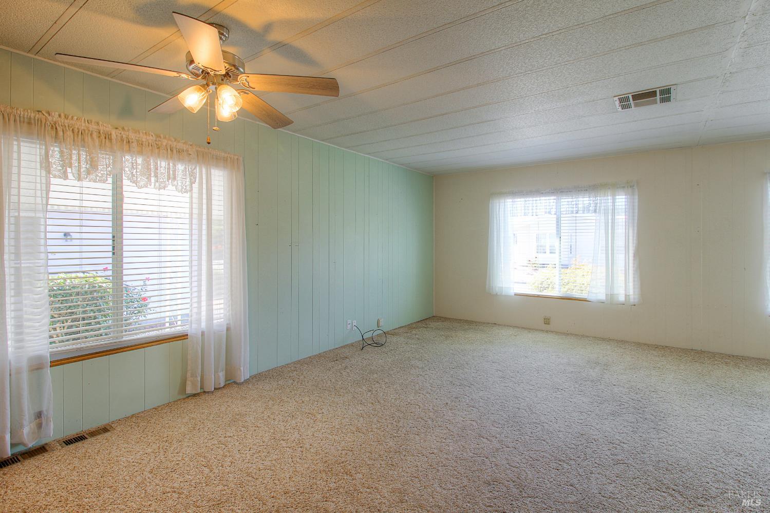 Detail Gallery Image 22 of 30 For 213 Monarch Ct, Santa Rosa,  CA 95401 - 2 Beds | 2 Baths