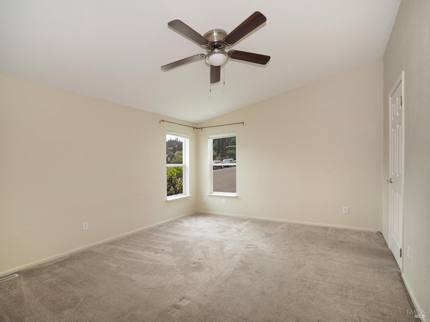 Detail Gallery Image 15 of 50 For 115 School House Ln, Geyserville,  CA 95441 - – Beds | – Baths