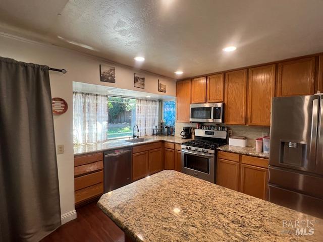 Detail Gallery Image 10 of 30 For 540 Glenside Dr, Dixon,  CA 95620 - 4 Beds | 2 Baths