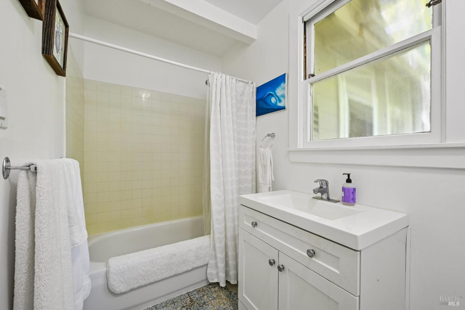 Detail Gallery Image 22 of 39 For 211 the Alameda Unkn, San Anselmo,  CA 94960 - 2 Beds | 2 Baths