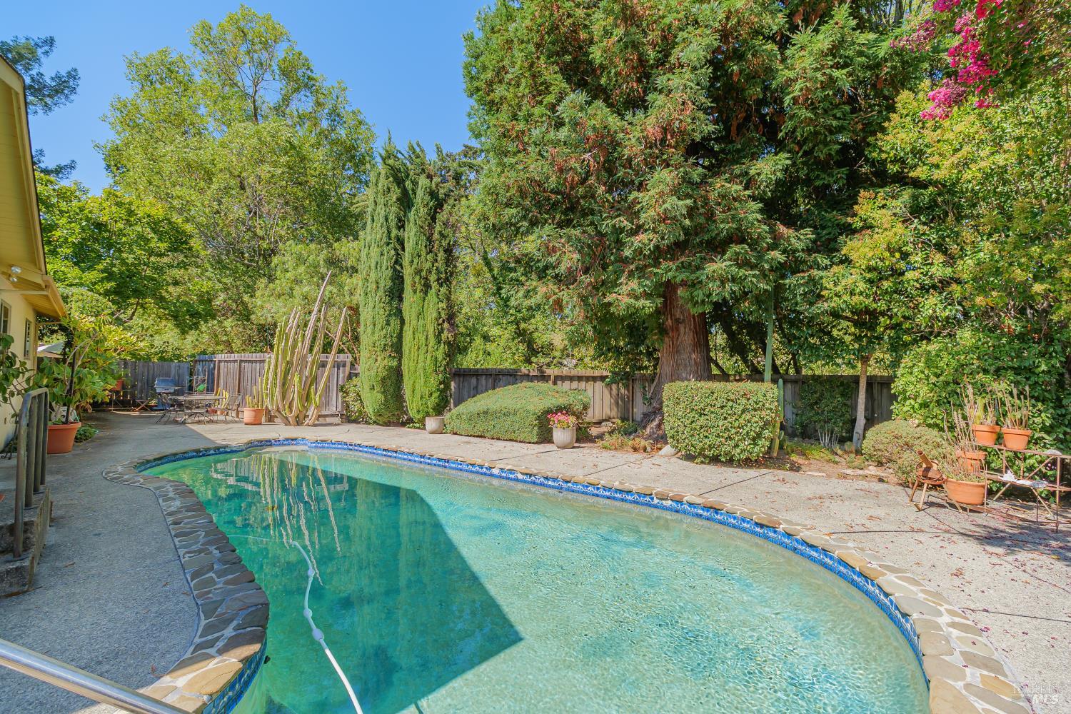 Detail Gallery Image 15 of 25 For 432 Calle De La Mesa Unkn, Novato,  CA 94949 - 4 Beds | 3/1 Baths